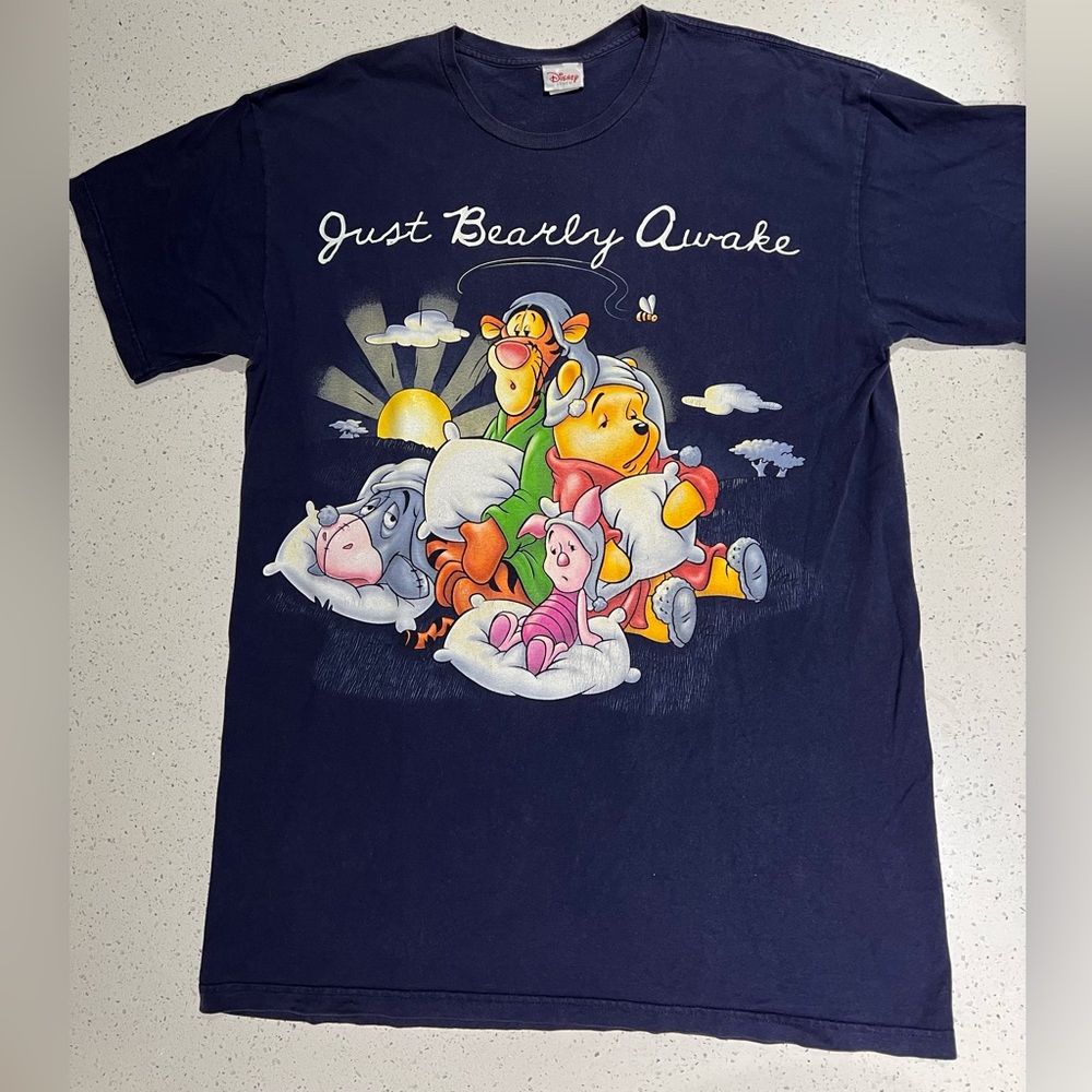 DISNEY VTG Winnie the Pooh "Just Bearly Awake" adult T-shirt | ONE SIZE